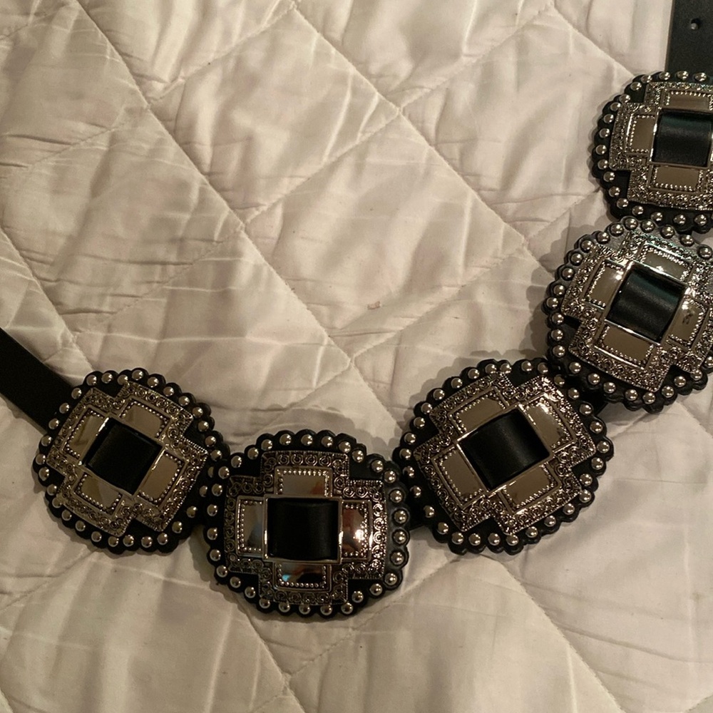 BNWT CONCHO BELT